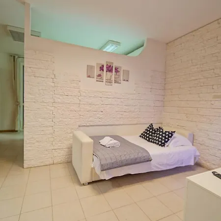 Destiny 12 Borgo Trento Apartament